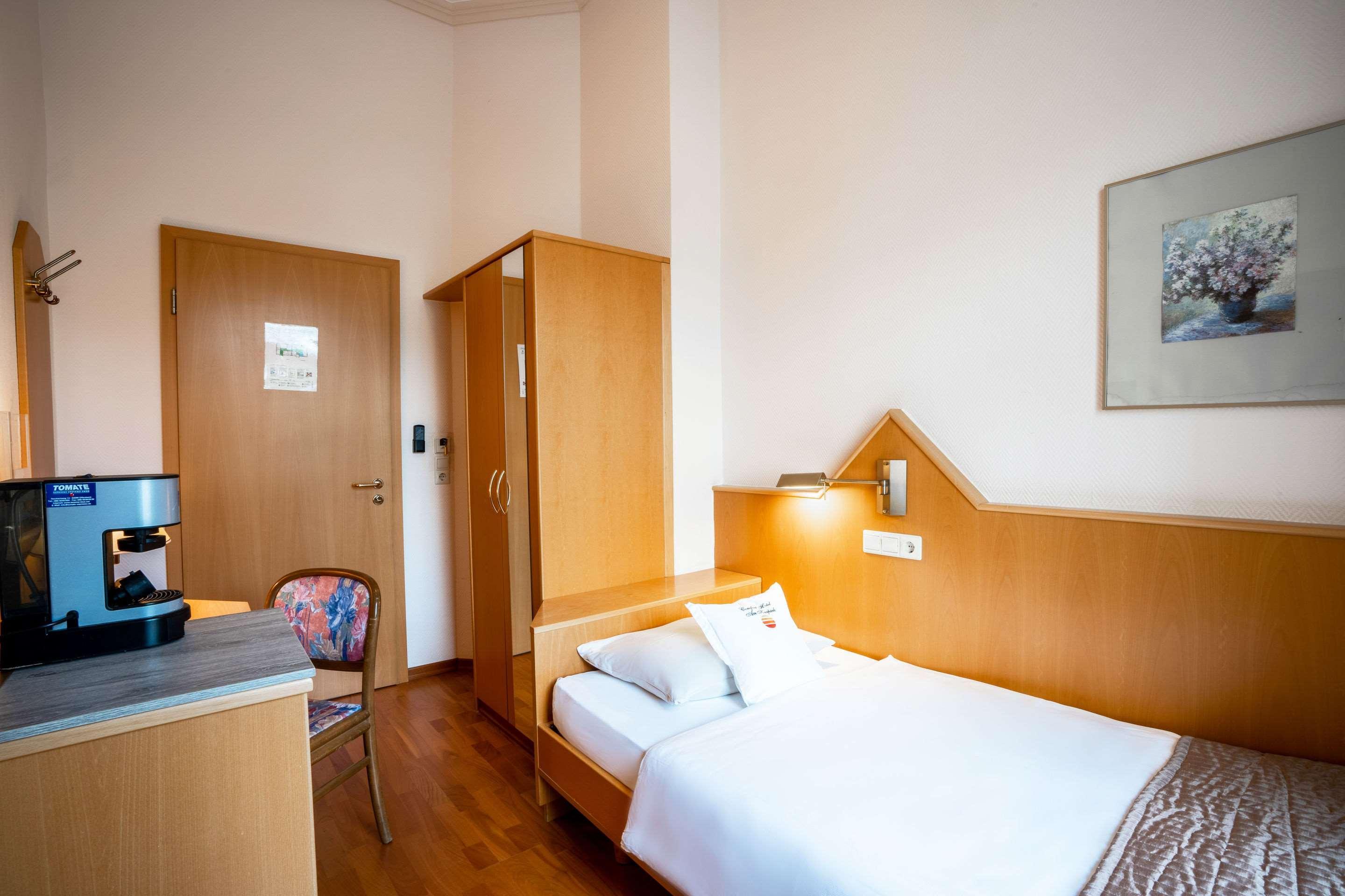 Komfort Hotel Am Kurpark Бад-Хомбург-фор-дер-Хёэ Экстерьер фото