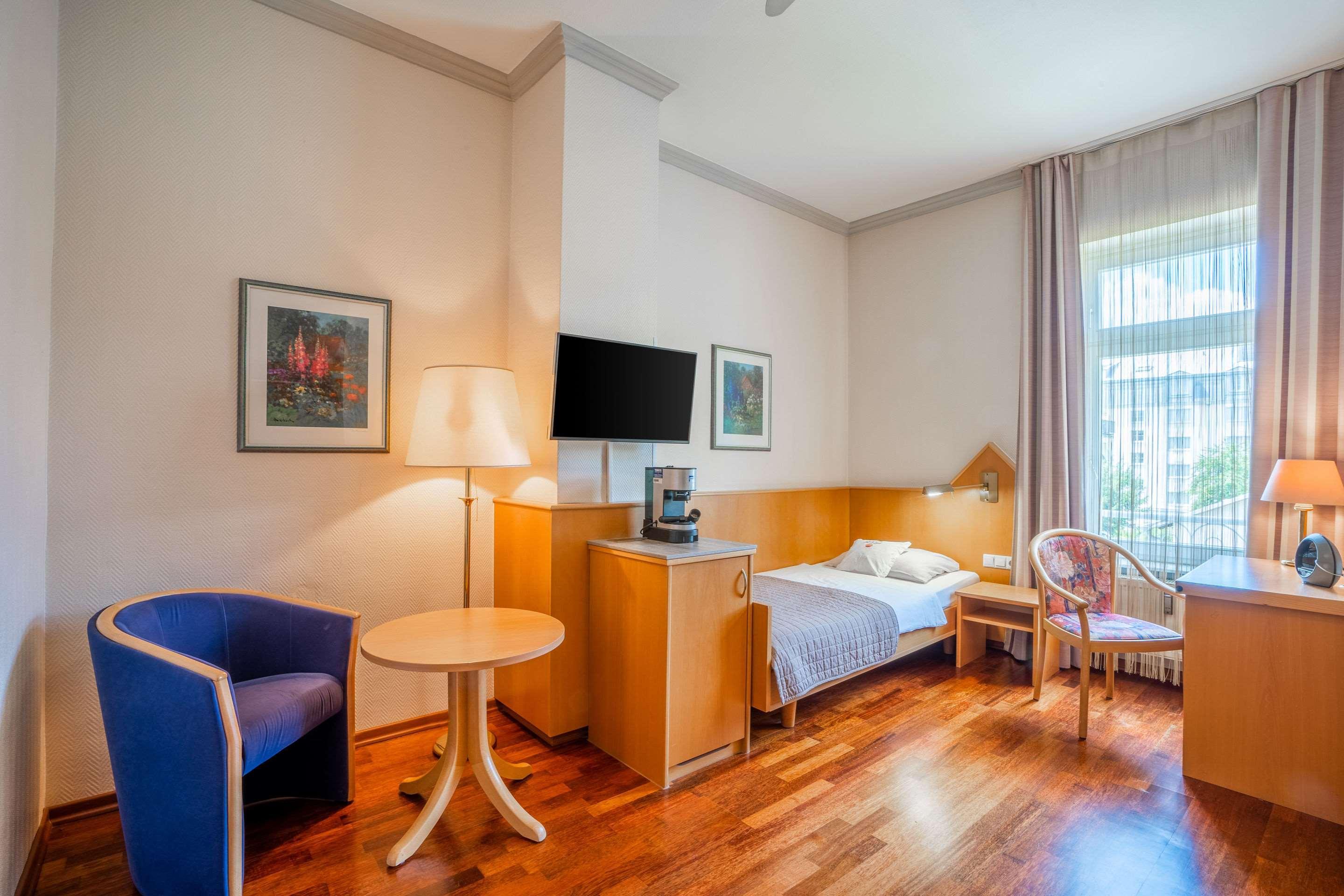 Komfort Hotel Am Kurpark Бад-Хомбург-фор-дер-Хёэ Экстерьер фото