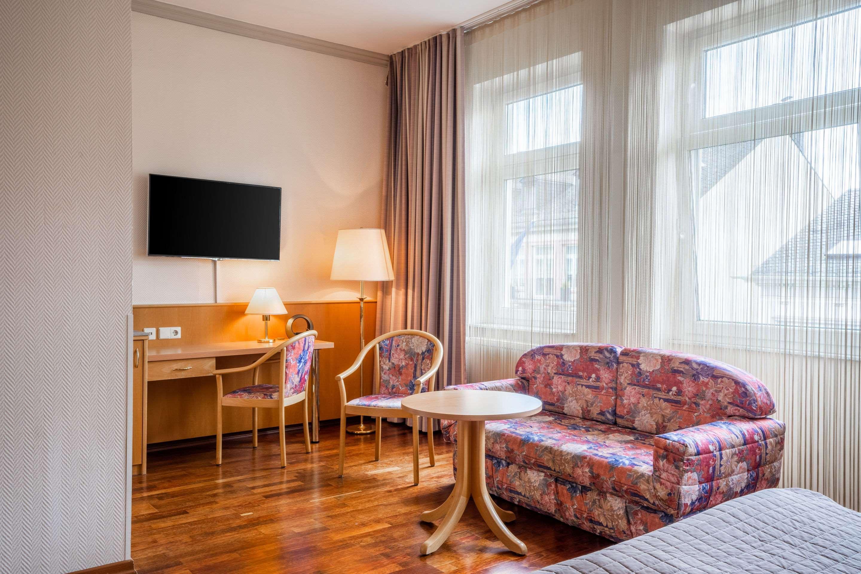 Komfort Hotel Am Kurpark Бад-Хомбург-фор-дер-Хёэ Экстерьер фото
