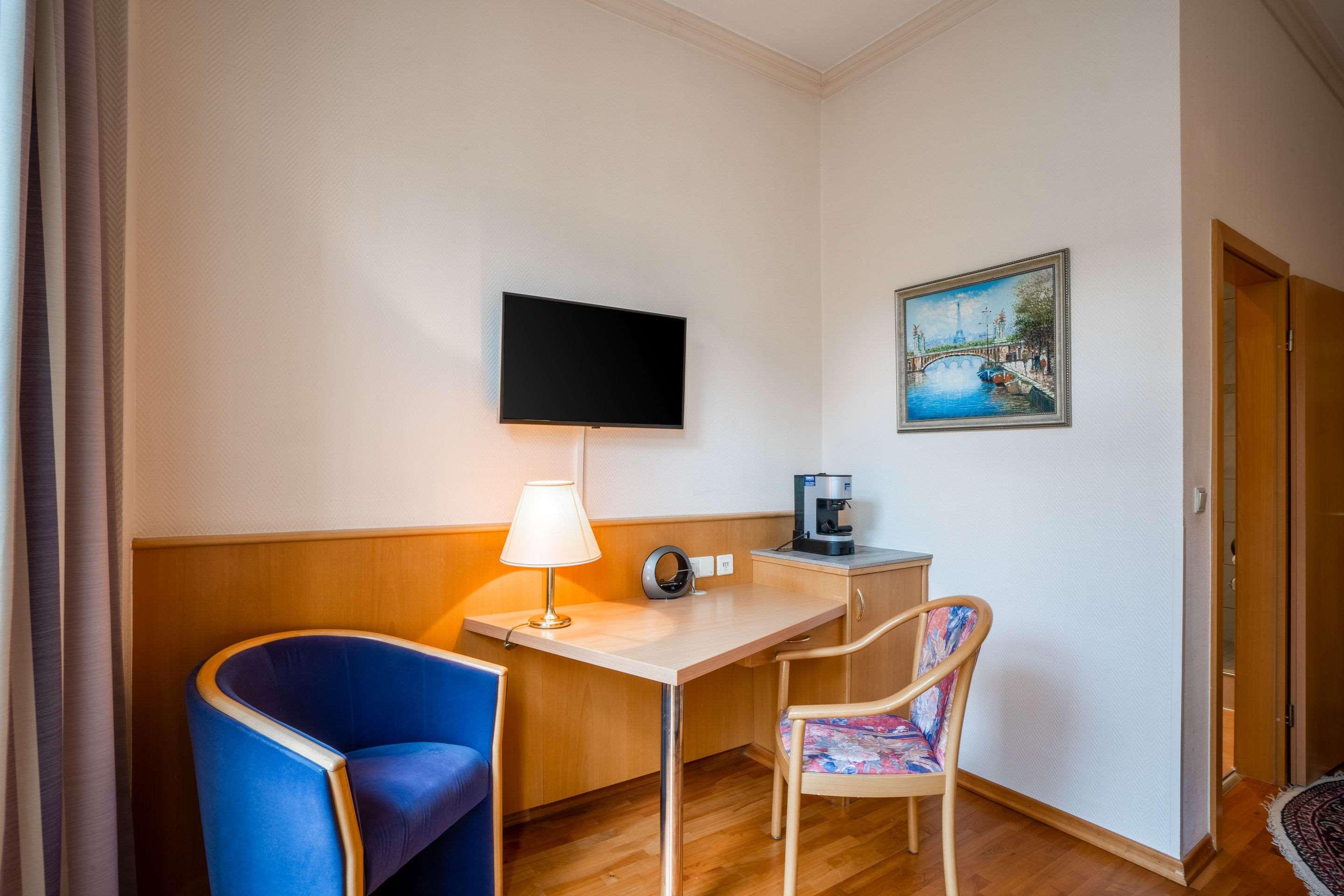 Komfort Hotel Am Kurpark Бад-Хомбург-фор-дер-Хёэ Экстерьер фото