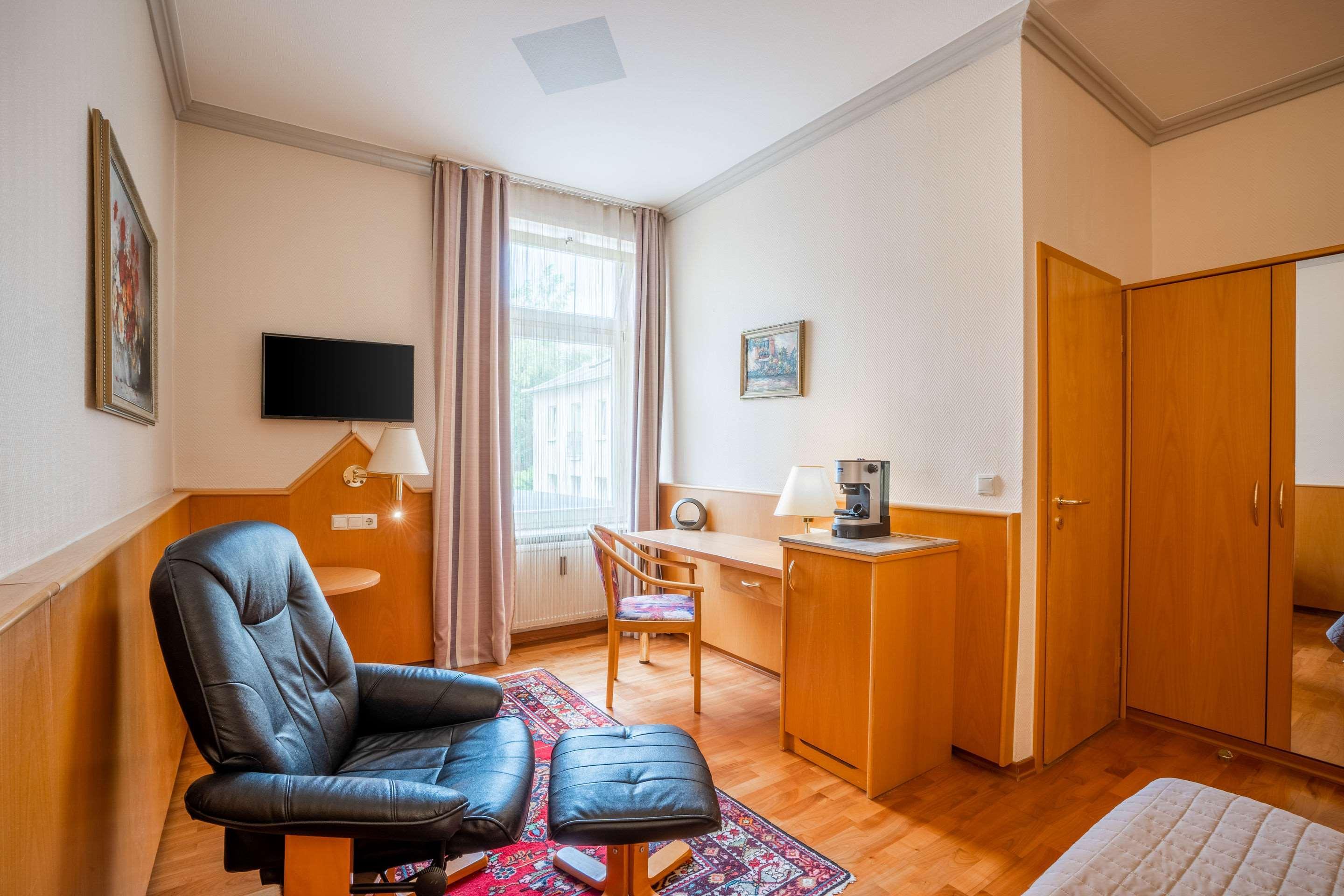 Komfort Hotel Am Kurpark Бад-Хомбург-фор-дер-Хёэ Экстерьер фото
