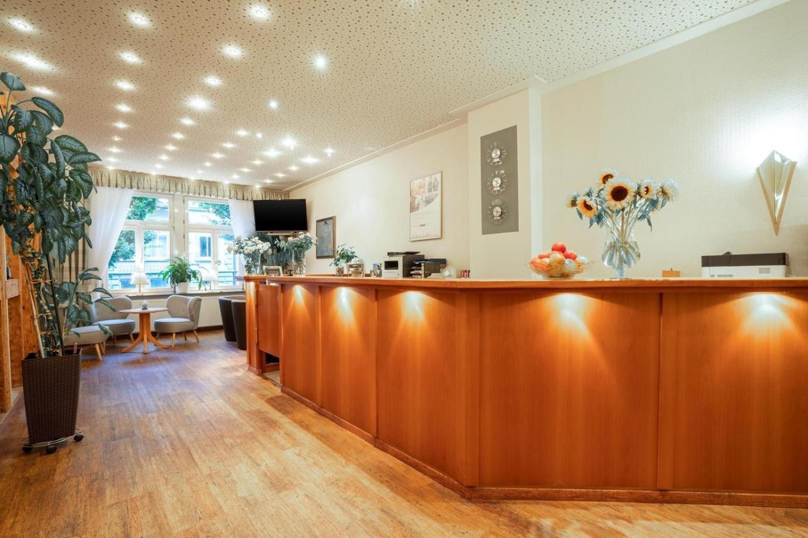 Komfort Hotel Am Kurpark Бад-Хомбург-фор-дер-Хёэ Экстерьер фото