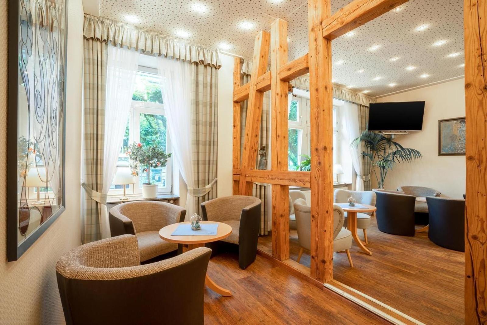 Komfort Hotel Am Kurpark Бад-Хомбург-фор-дер-Хёэ Экстерьер фото