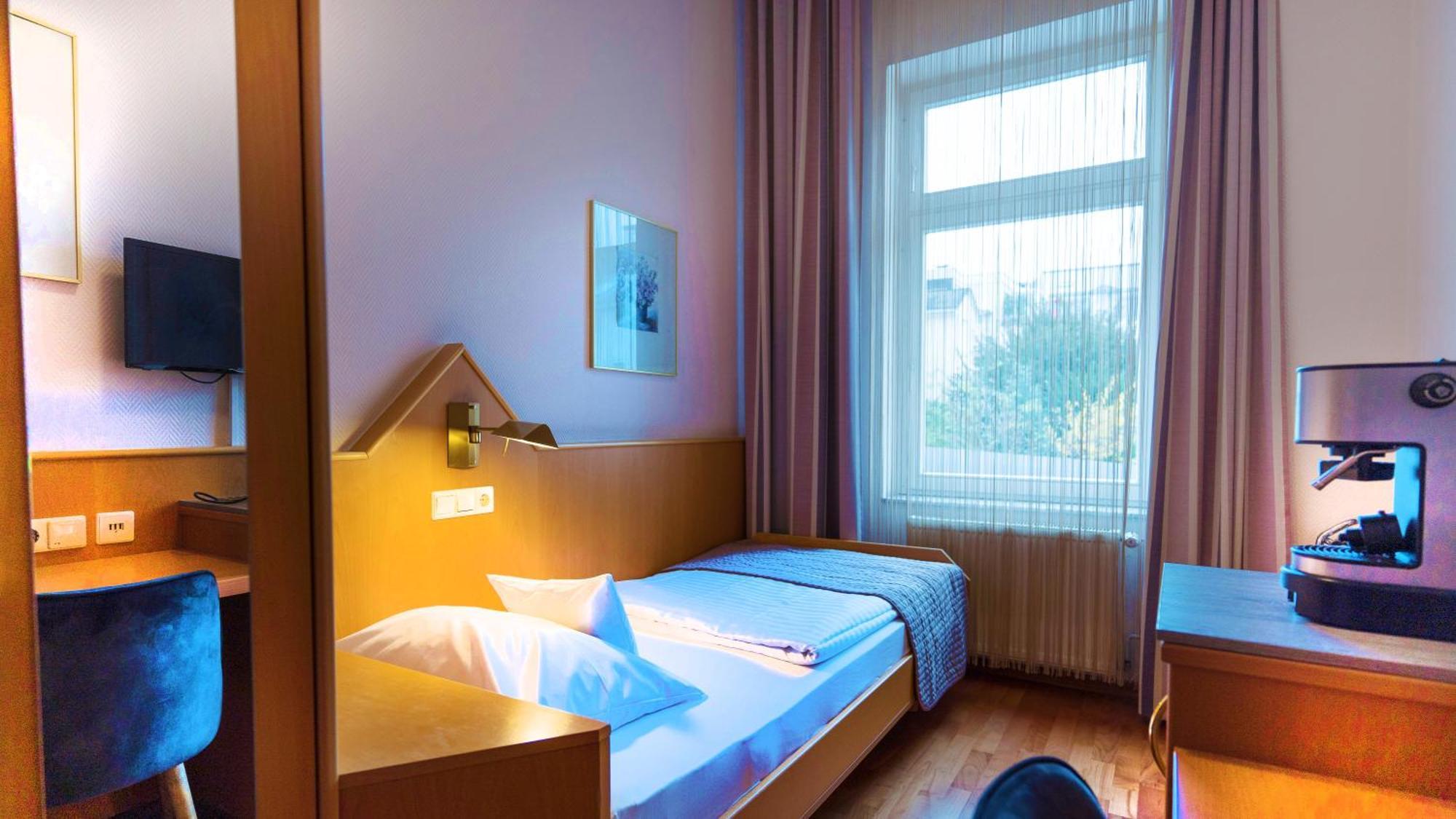 Komfort Hotel Am Kurpark Бад-Хомбург-фор-дер-Хёэ Экстерьер фото