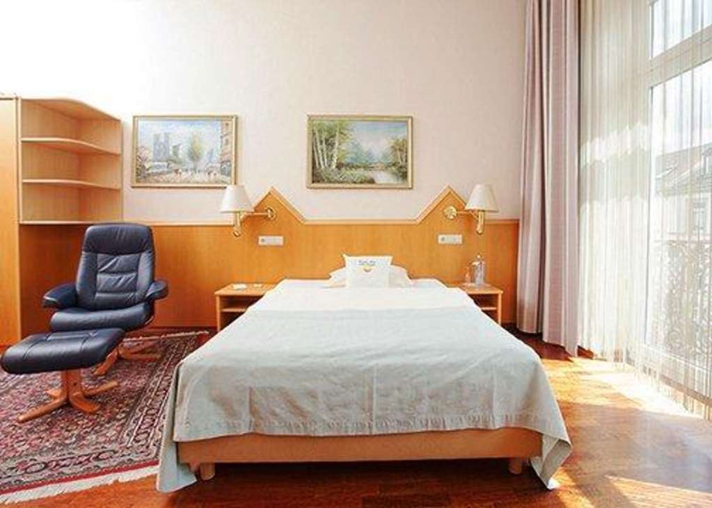 Komfort Hotel Am Kurpark Бад-Хомбург-фор-дер-Хёэ Номер фото