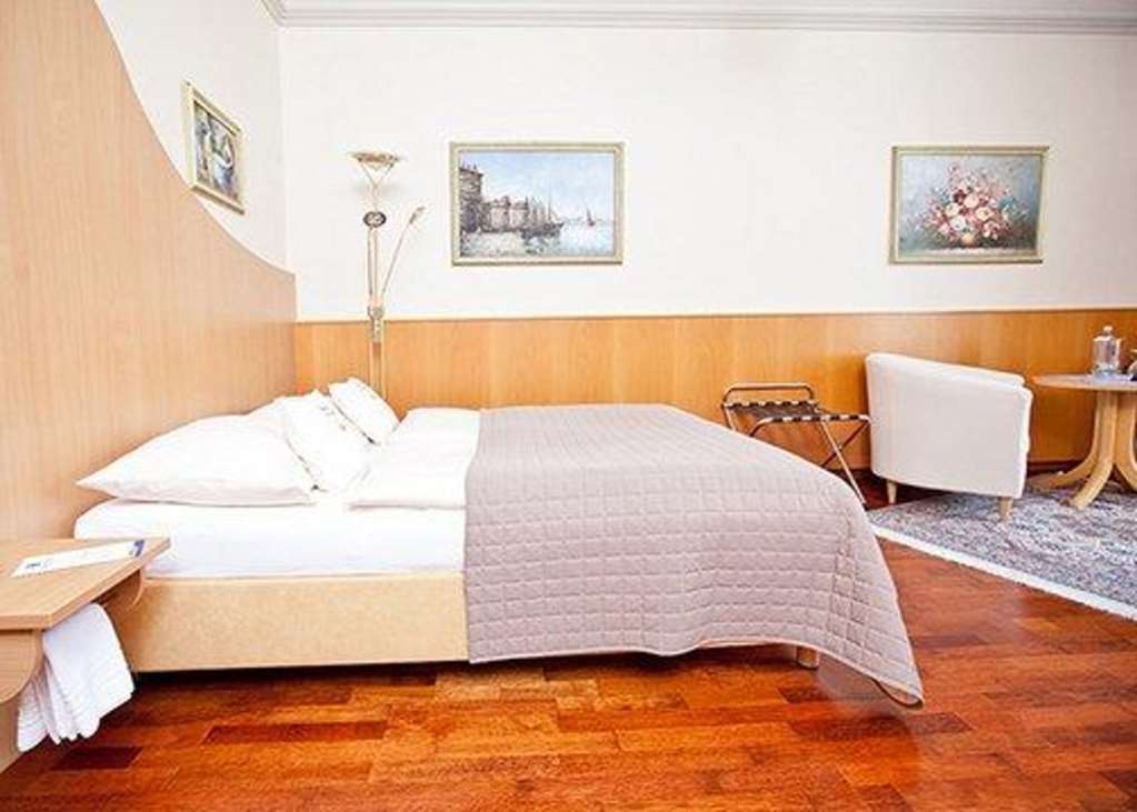 Komfort Hotel Am Kurpark Бад-Хомбург-фор-дер-Хёэ Номер фото